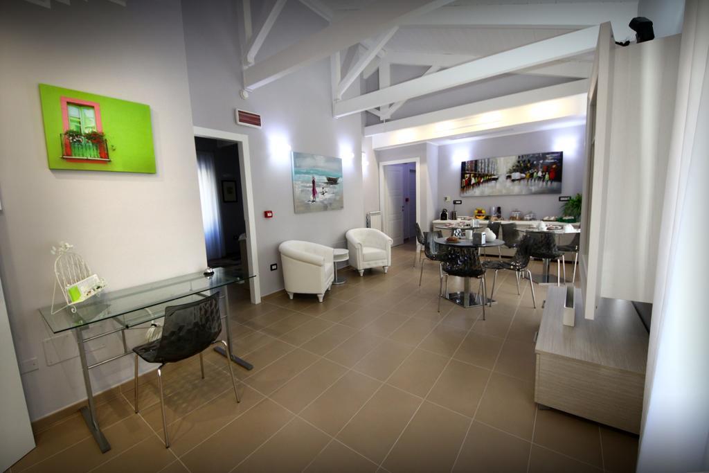 La Corte Del Geco Crotone Exterior foto